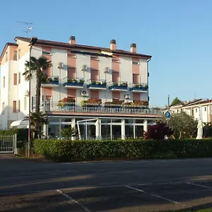 Hotel Cristallo **